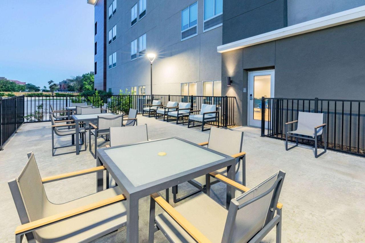 La Quinta Inn & Suites By Wyndham Texas City I 45 Zewnętrze zdjęcie